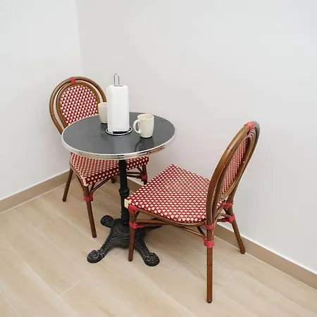 Grand T2 Proche Soleil Et Metro ! Apartment *