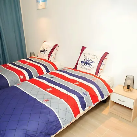 Apartment Grand T2 Proche Soleil Et Metro ! *